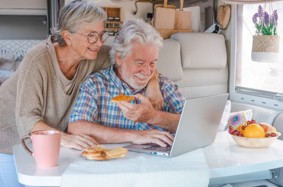 Stel vult zelf de huurvoorwaarden in voor de verhuur van een camper